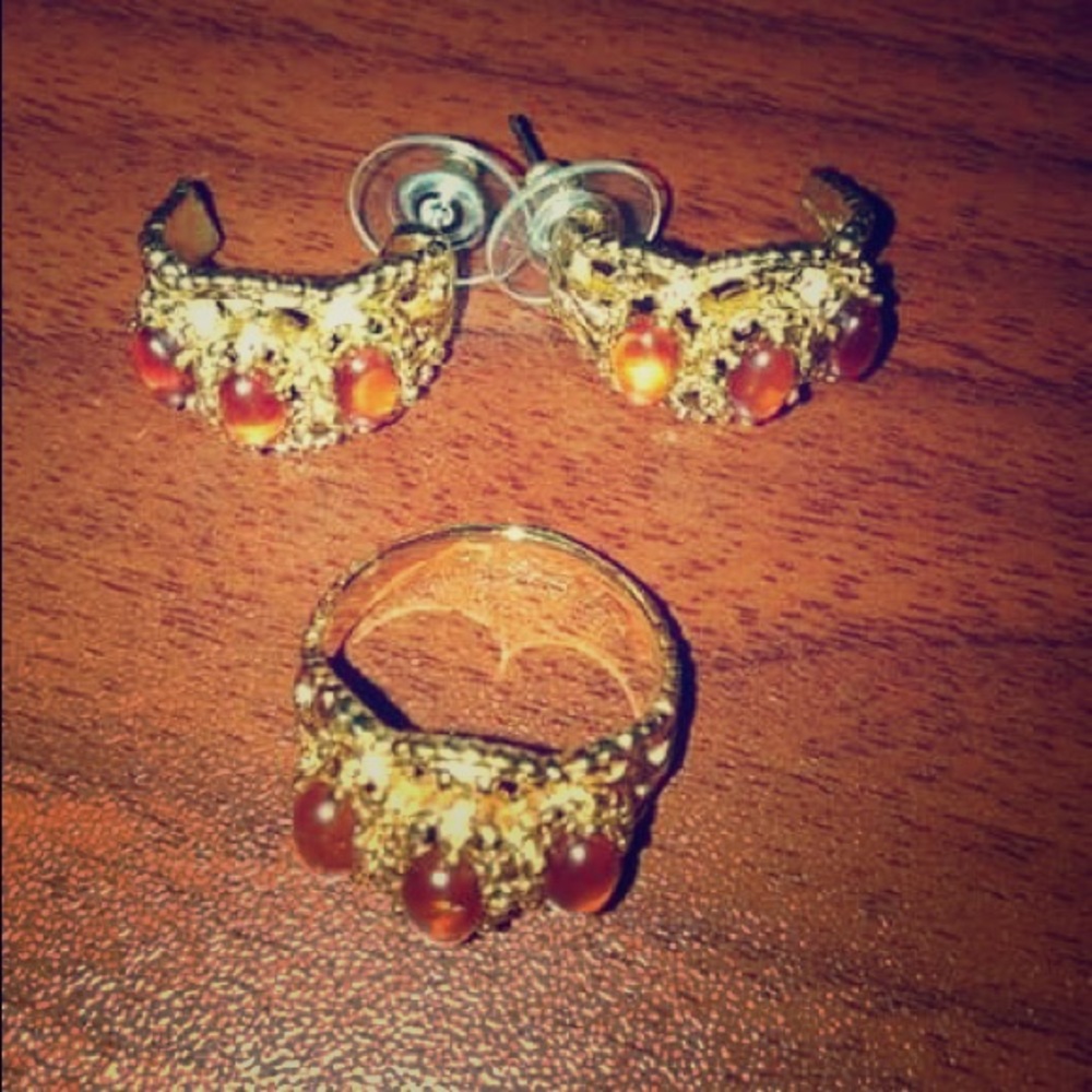 Vintage gold ring